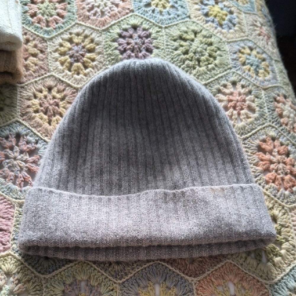 Hudson's Bay Company 100% Cashmere Light Gray Beanie Hat
